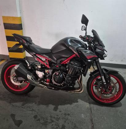 KAWASAKI Z900 KAWASAKI Z900